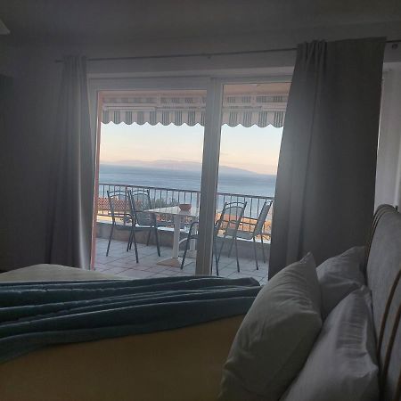 Apartments In Villa Azra Rijeka Eksteriør bilde