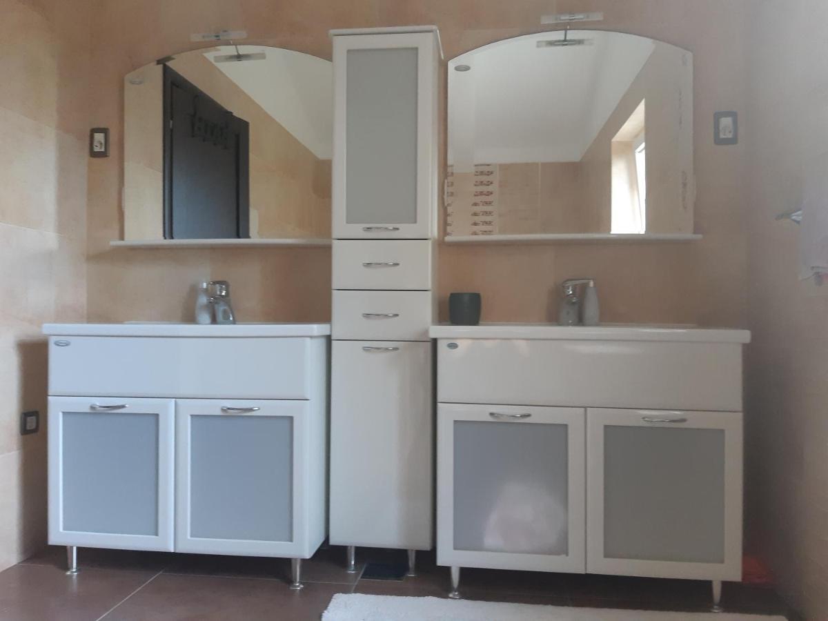 Apartments In Villa Azra Rijeka Eksteriør bilde