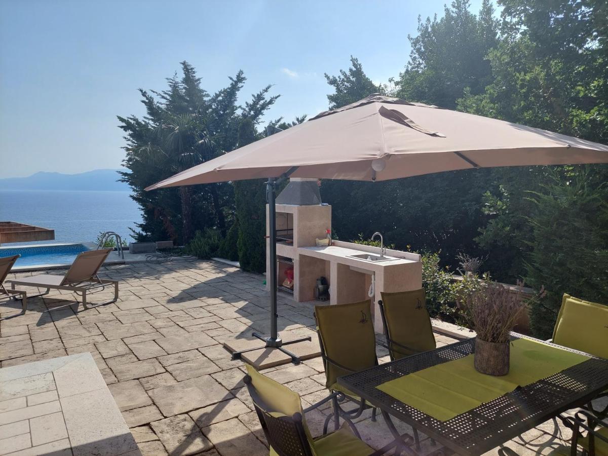Apartments In Villa Azra Rijeka Eksteriør bilde