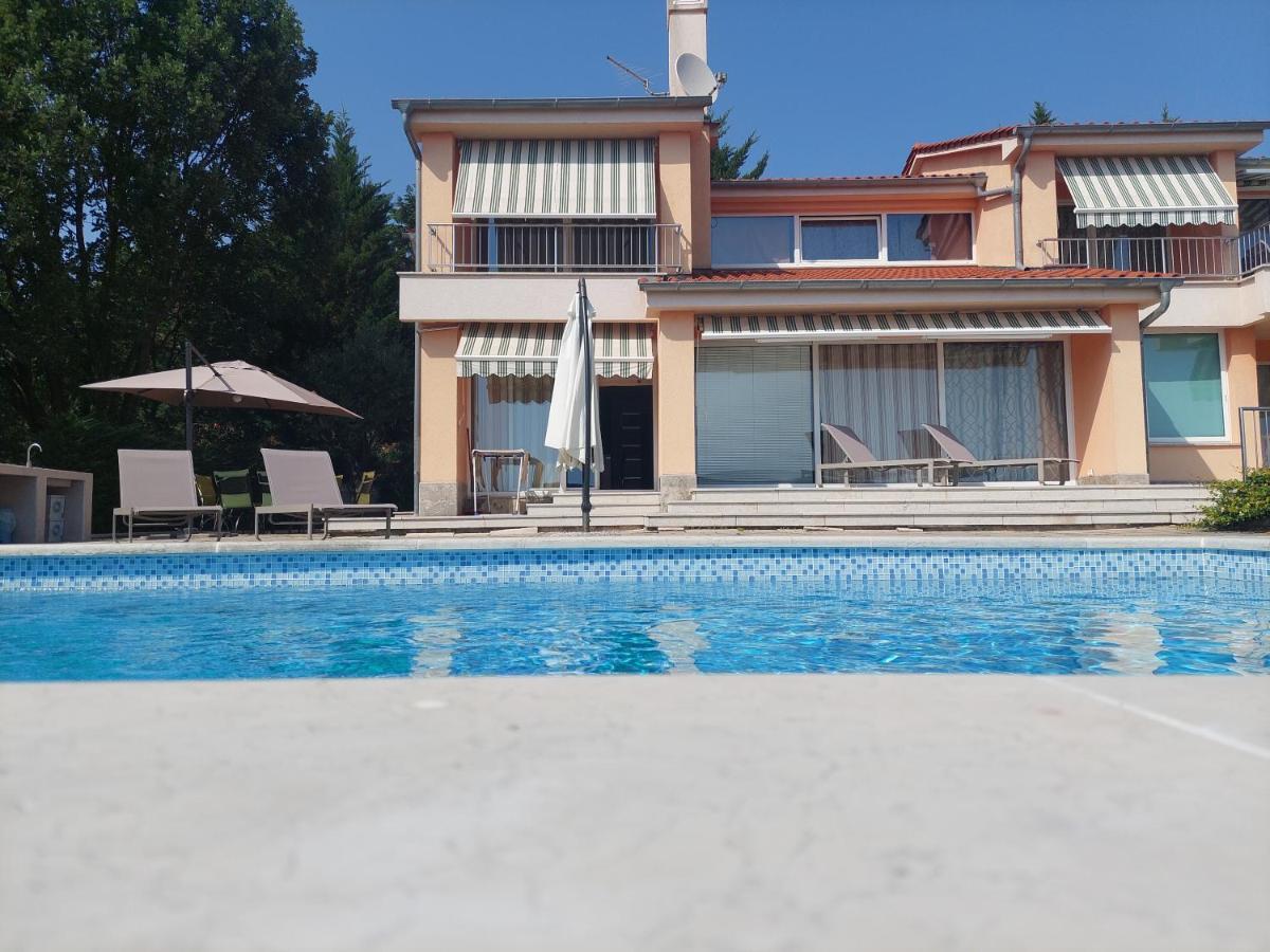 Apartments In Villa Azra Rijeka Eksteriør bilde