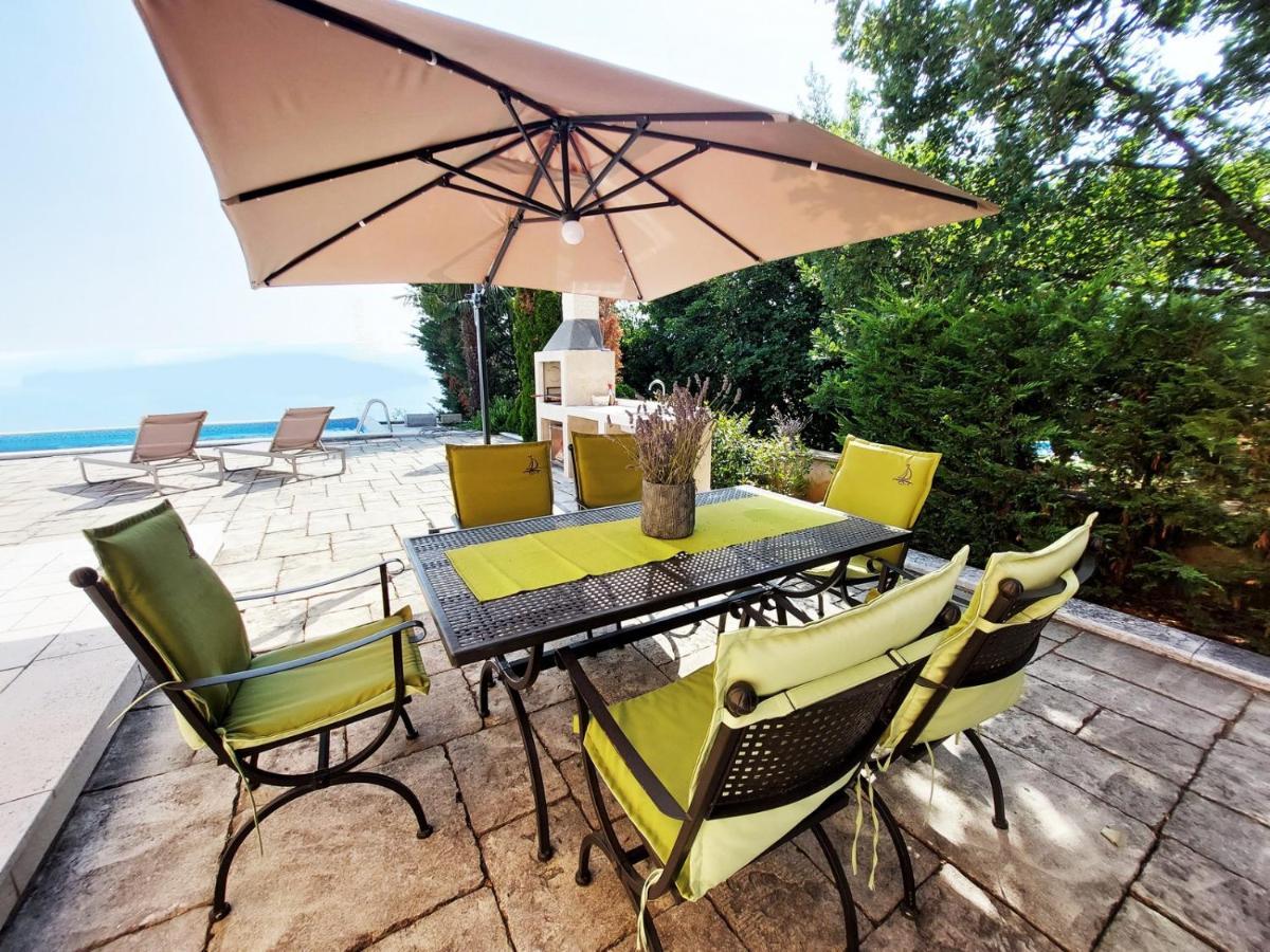 Apartments In Villa Azra Rijeka Eksteriør bilde