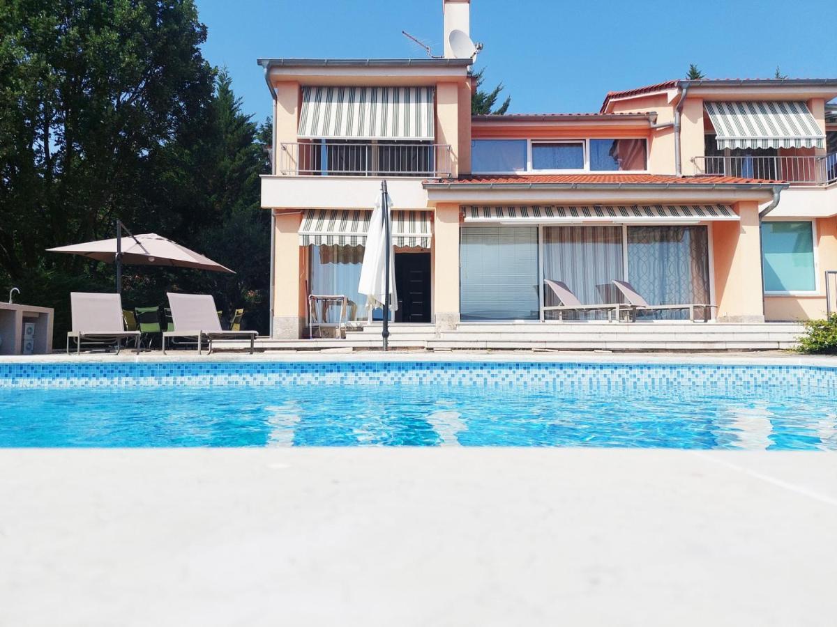 Apartments In Villa Azra Rijeka Eksteriør bilde