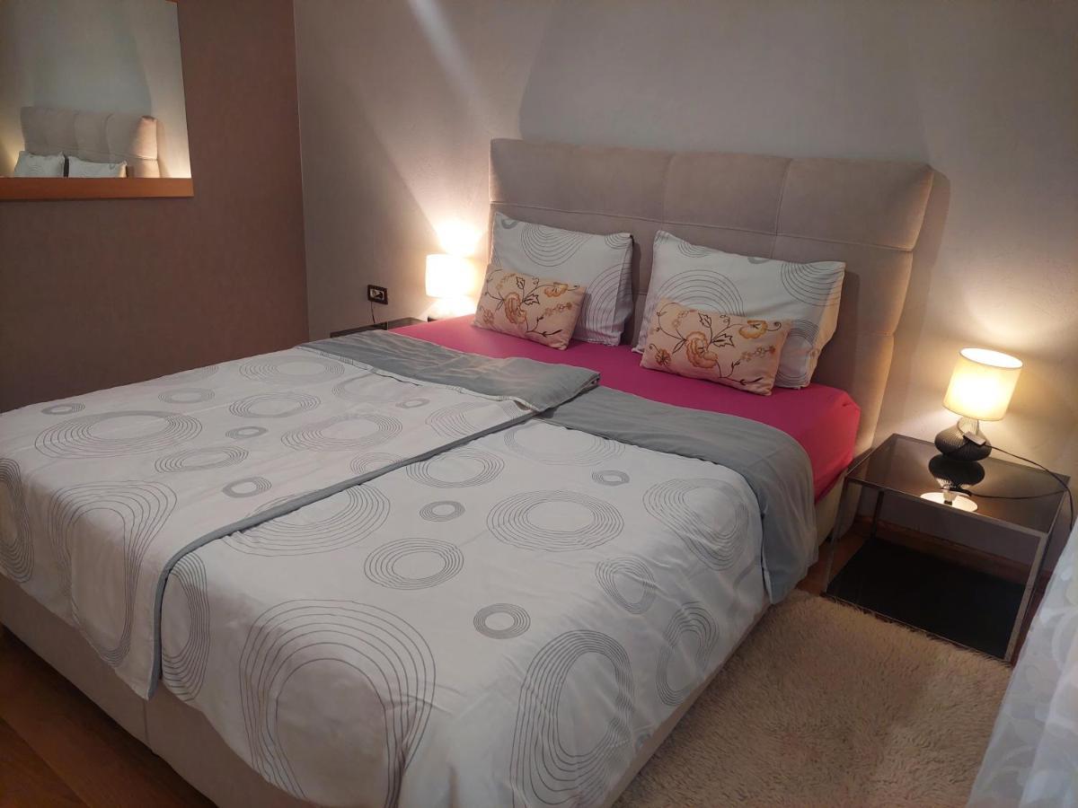 Apartments In Villa Azra Rijeka Eksteriør bilde