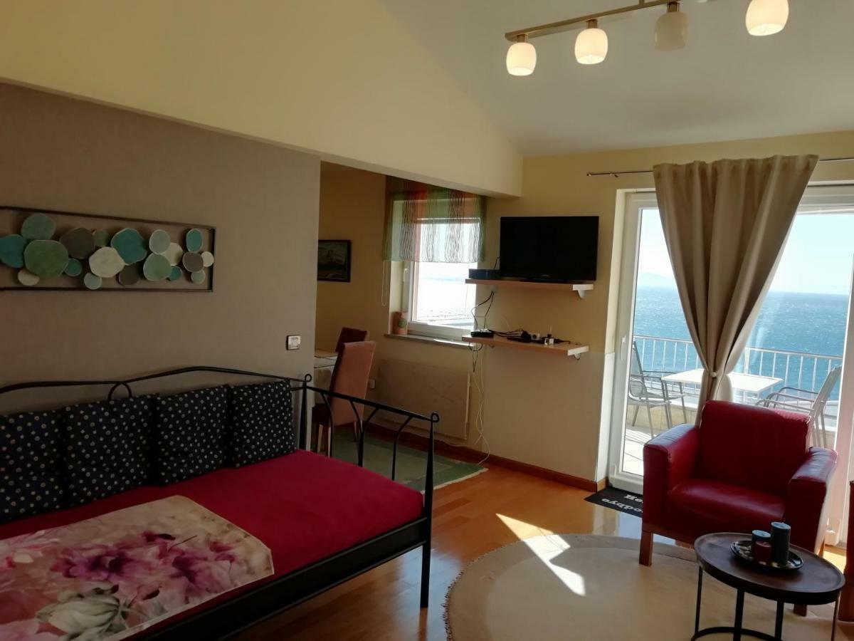 Apartments In Villa Azra Rijeka Eksteriør bilde