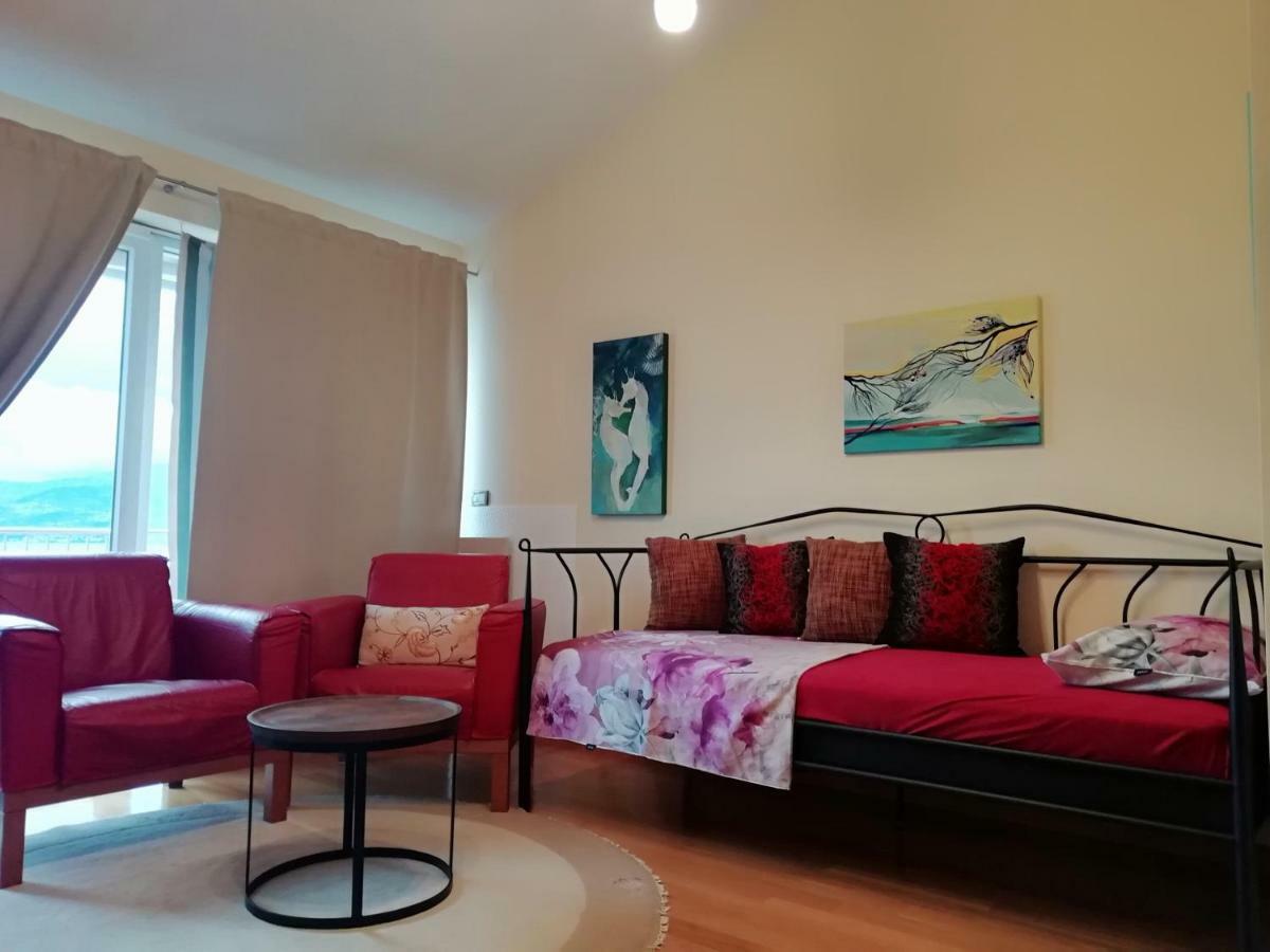 Apartments In Villa Azra Rijeka Eksteriør bilde