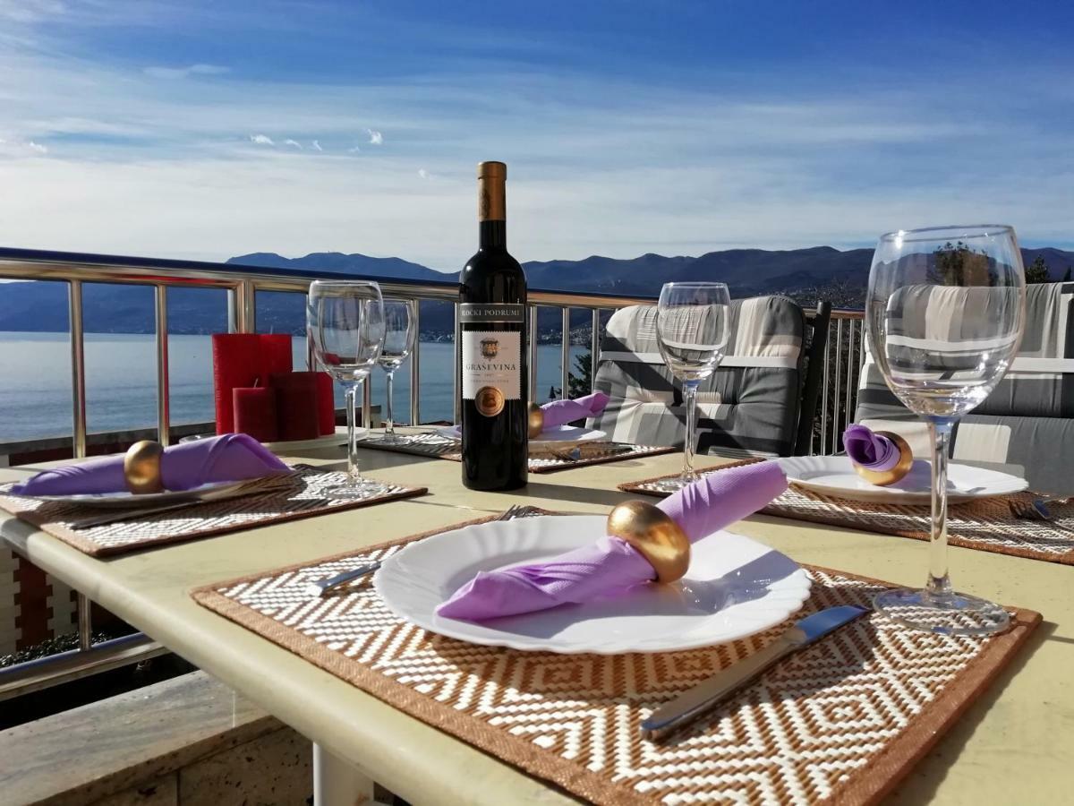 Apartments In Villa Azra Rijeka Eksteriør bilde
