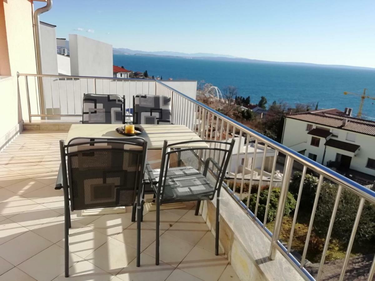 Apartments In Villa Azra Rijeka Eksteriør bilde