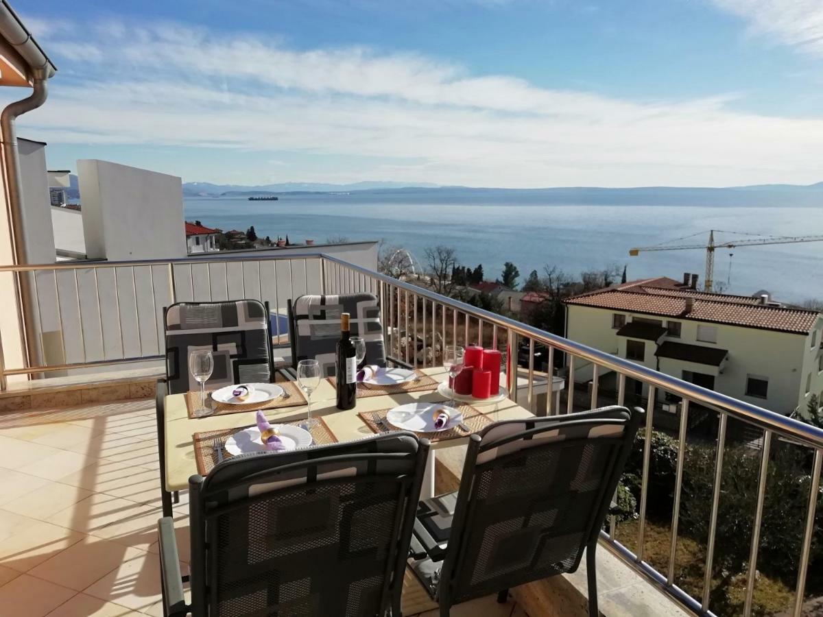 Apartments In Villa Azra Rijeka Eksteriør bilde