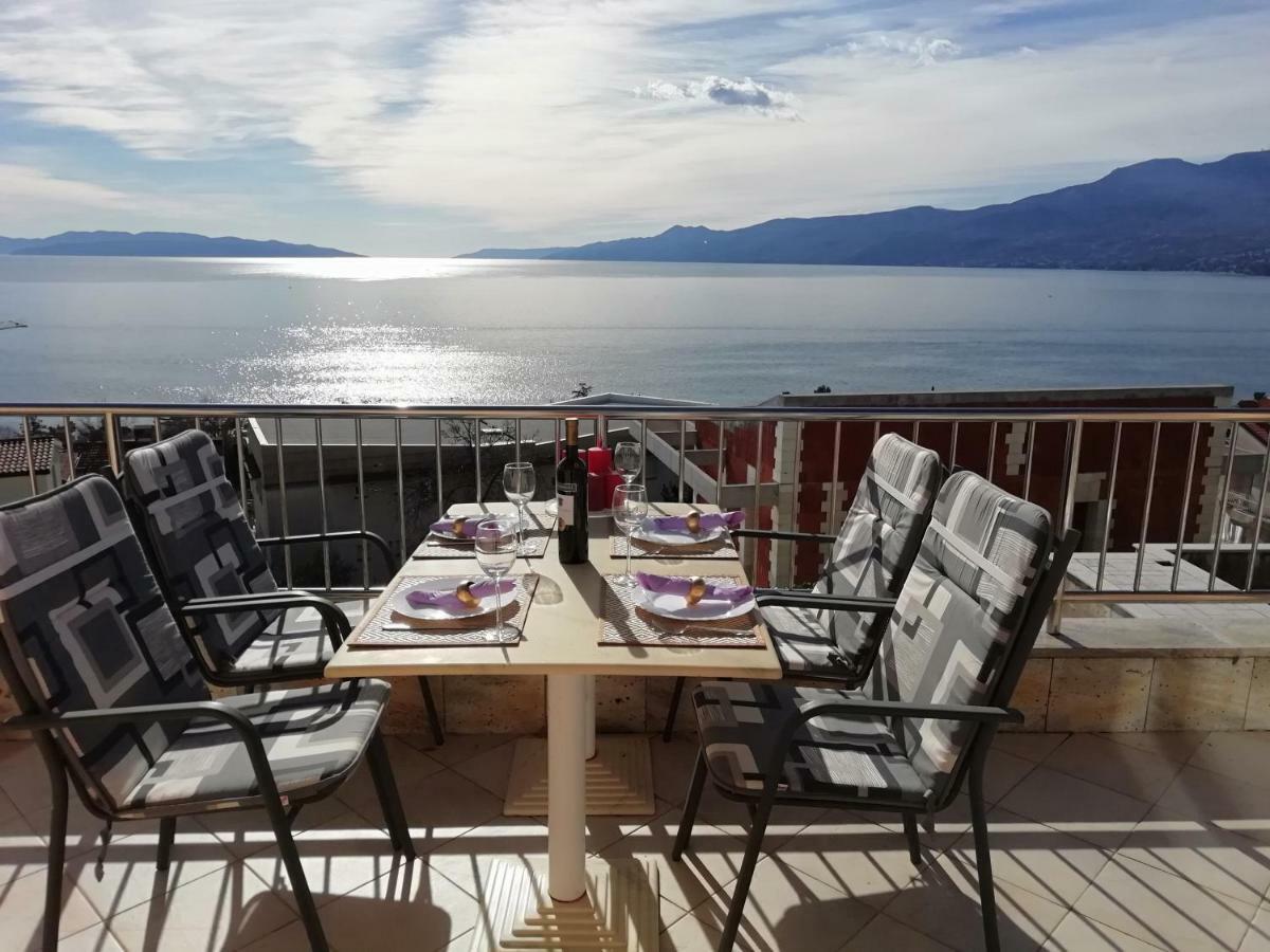 Apartments In Villa Azra Rijeka Eksteriør bilde