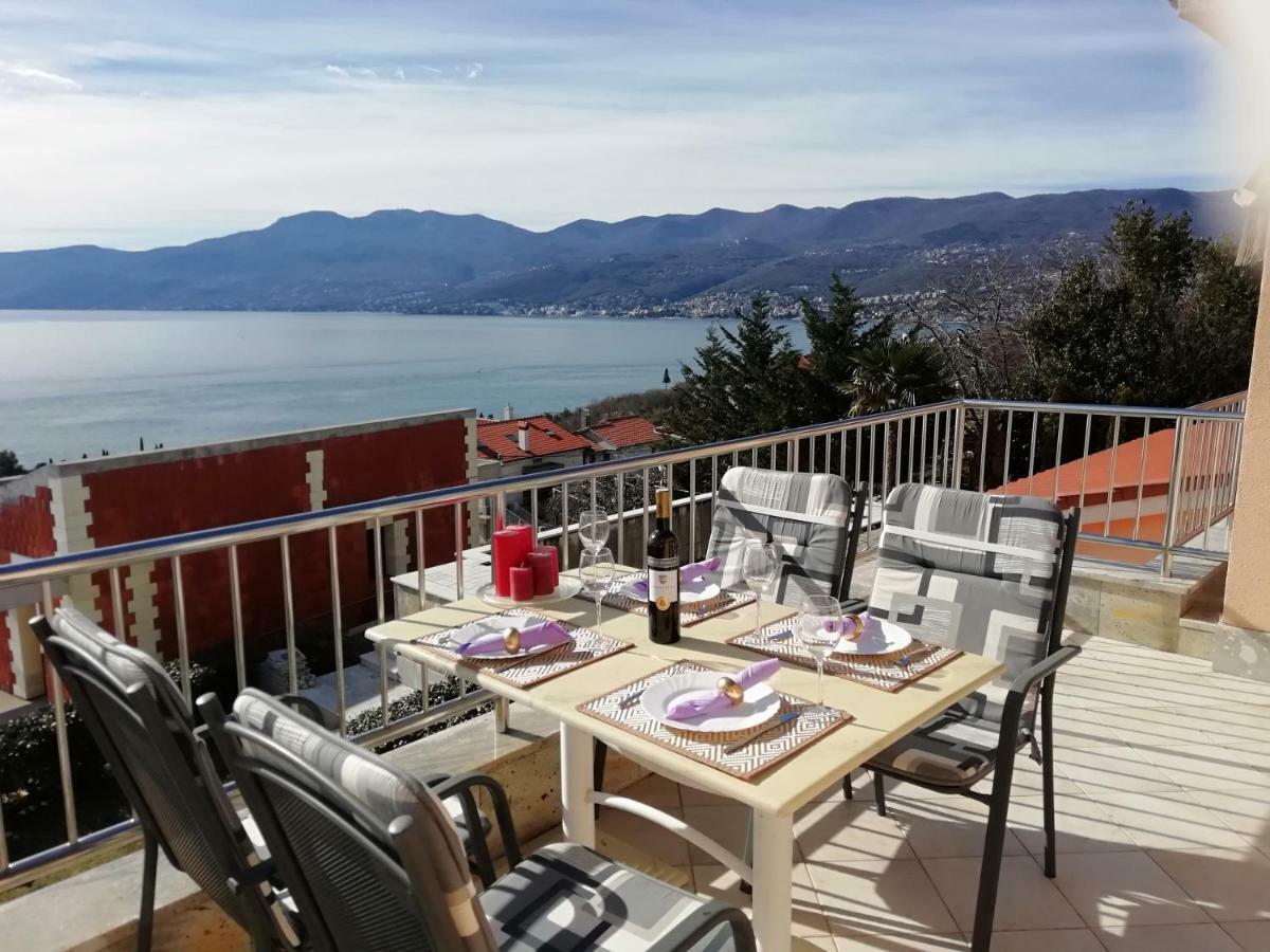 Apartments In Villa Azra Rijeka Eksteriør bilde